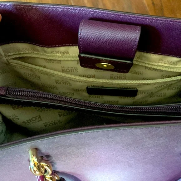Michael kors beautiful purple bag - Picture 5 of 5